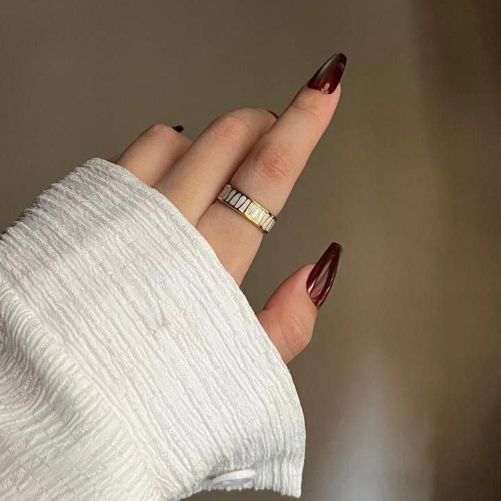 White glow rings