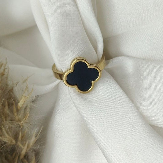 Black van cliff ring