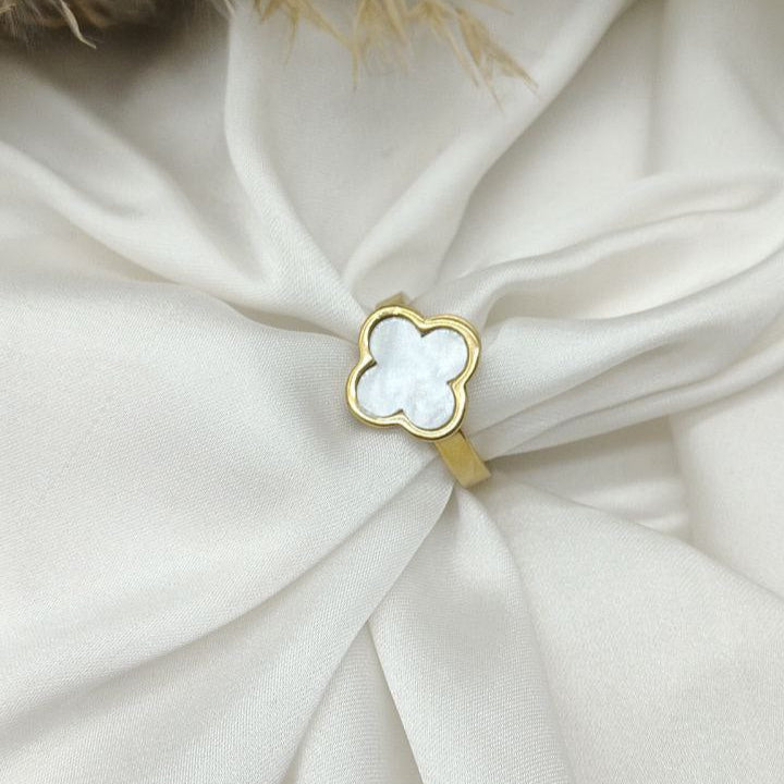 White vancliff ring